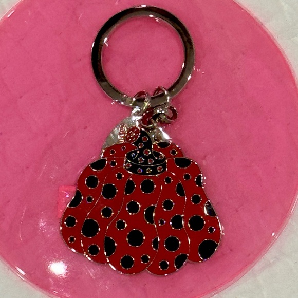 Yayoi Kusama Pumpkin Key Ring - Picture 3 of 3
